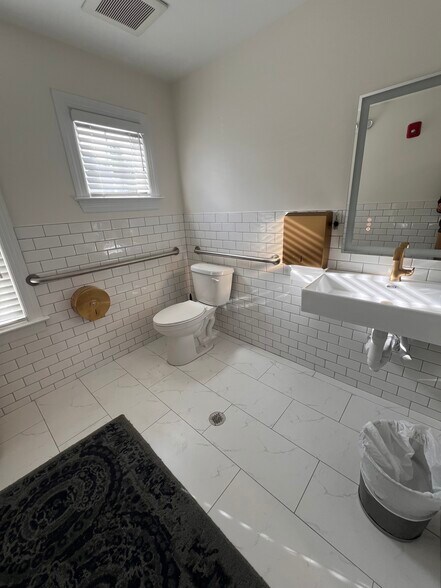 More Photos Of 135 Main St, Chatham Medical For Lease