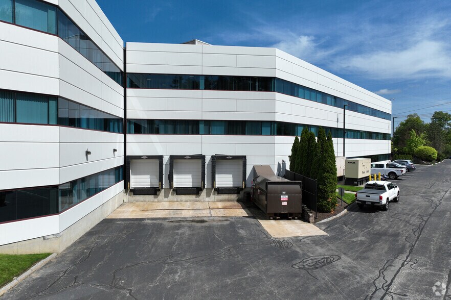 More Photos Of 10 Technology Park Dr, Westford Flex For Lease