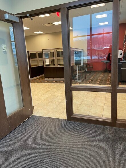 More Photos Of 84 N Plank Rd, Newburgh Storefront For Lease