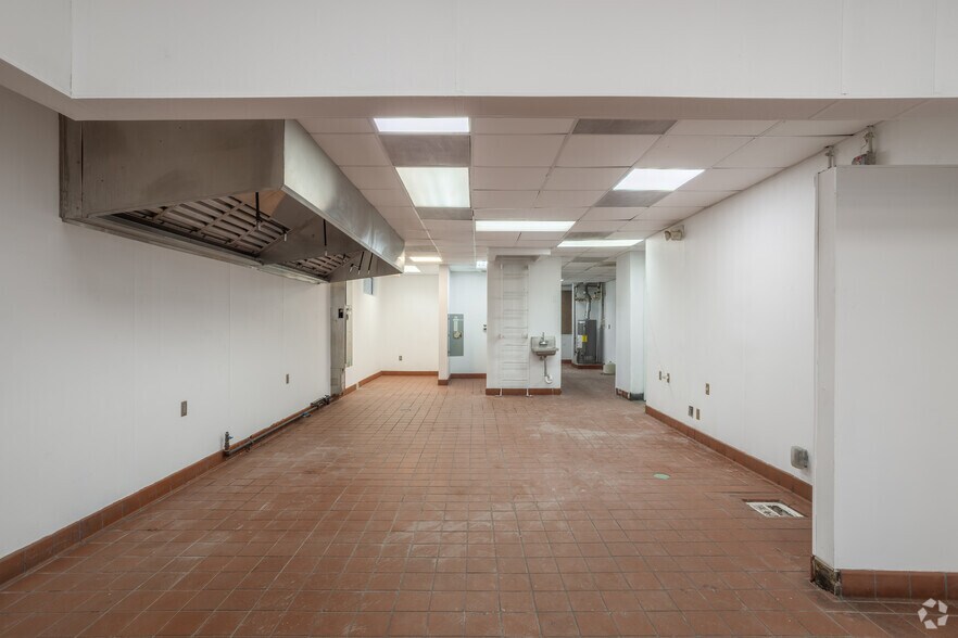 More Photos Of 2781 US Route 5 N, Windsor Fast Food For Sale