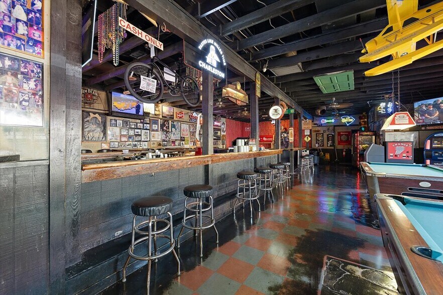 More Photos Of 7 Center st, Folly Beach General Retail For Sale