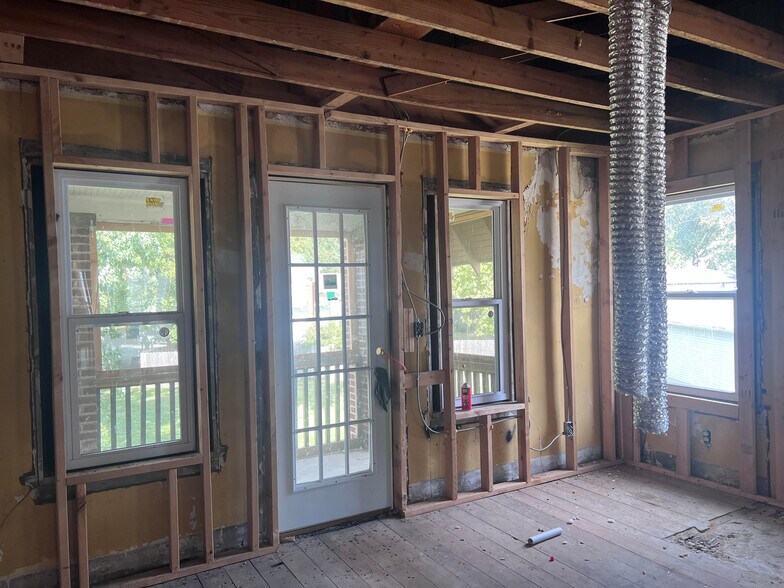 More Photos Of 148 Park Ln, Saint Joseph Apartments For Sale