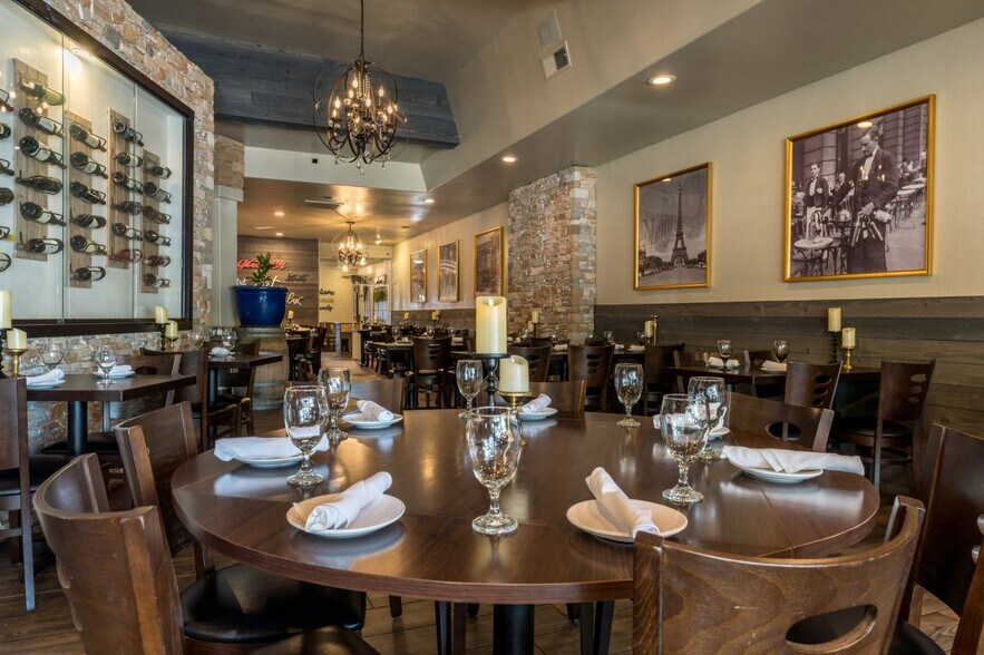 More Photos Of 858 W Lancaster Blvd, Lancaster Restaurant For Sale