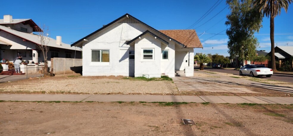 More Photos Of 2002 W Jefferson St, Phoenix Apartments For Sale