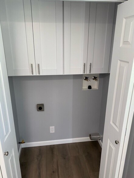 More Photos Of 5553 Willows Rd, Alpine Manufactured Housing Mobile Home Park For Sale