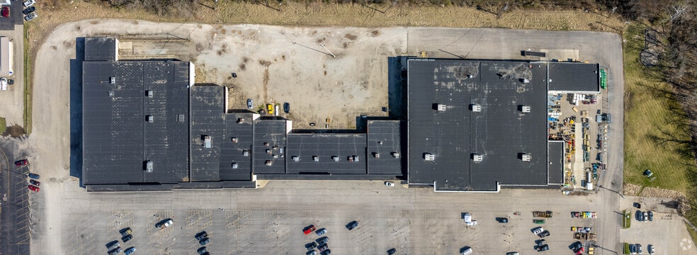 More Photos Of 142 Hocking Mall, Logan Unknown For Lease
