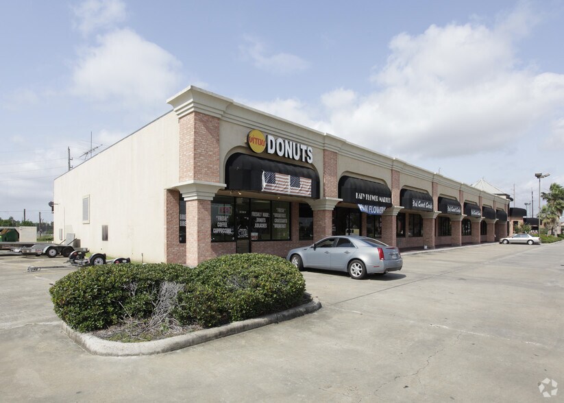 More Photos Of 20829 Kingsland Blvd, Katy Storefront Retail Office For Lease
