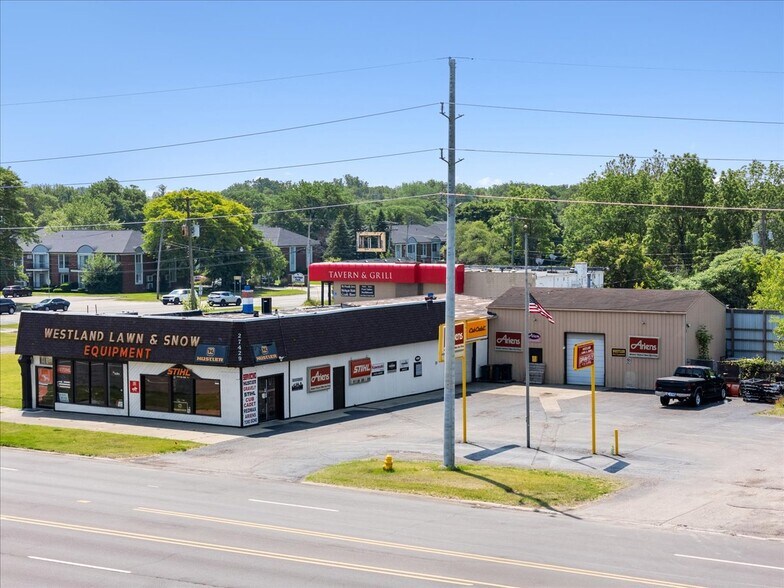 More Photos Of 27429 Joy Rd, Westland General Retail For Sale