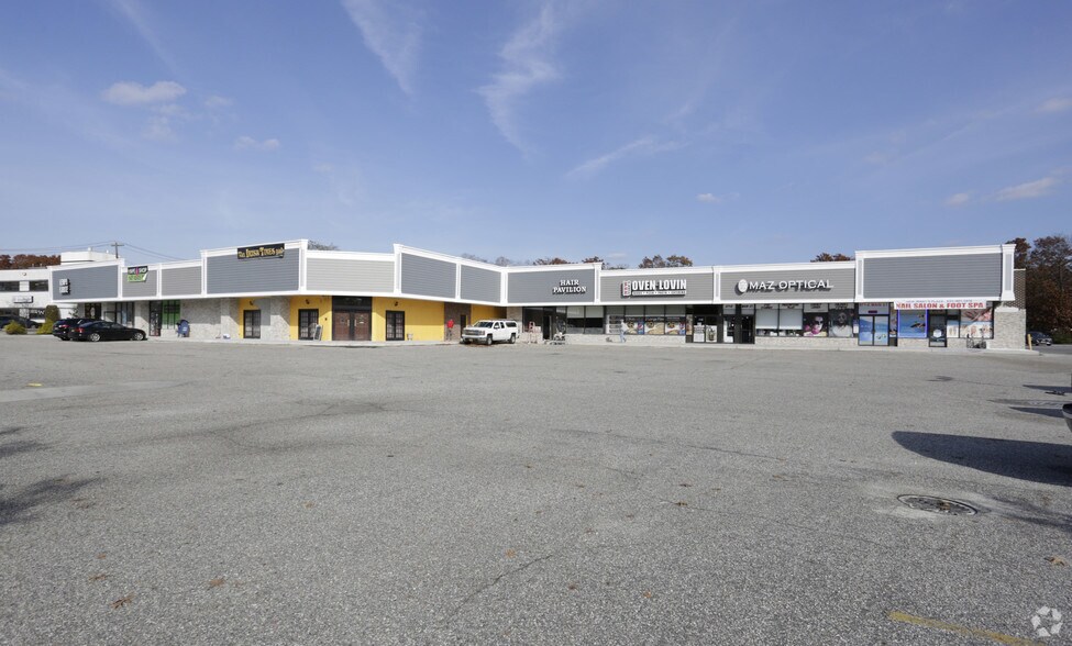 More Photos Of 971-975 Main St, Holbrook Freestanding For Lease