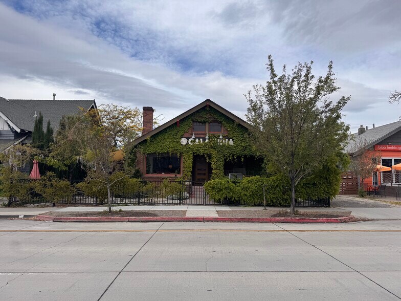Primary Photo Of 725 S Center St, Reno Restaurant For Lease