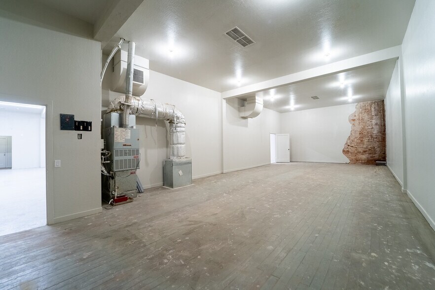 More Photos Of 119 D St, Marysville Storefront Retail Office For Sale