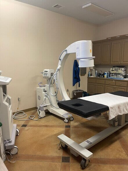 More Photos Of 15475 Airline Hwy, Baton Rouge Medical For Lease