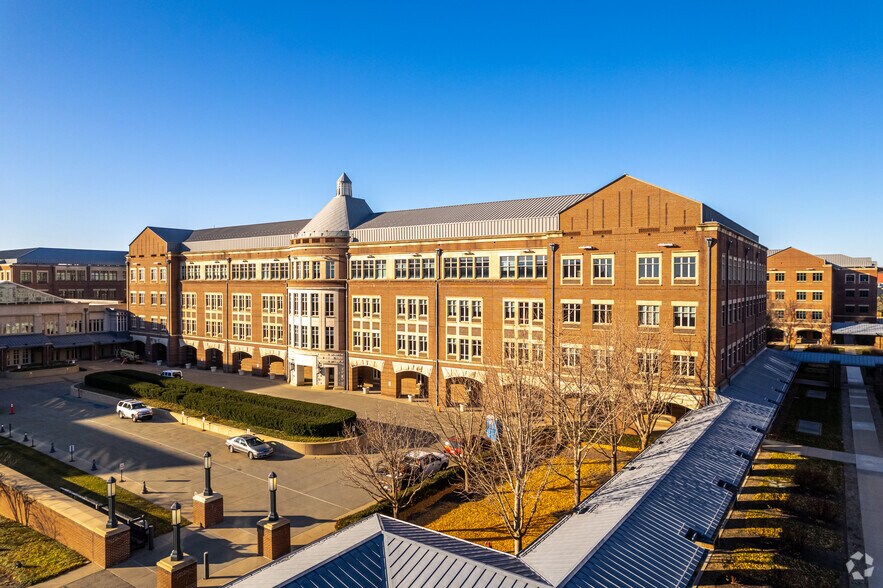 More Photos Of 6240 Sprint Pky, Overland Park Unknown For Sale