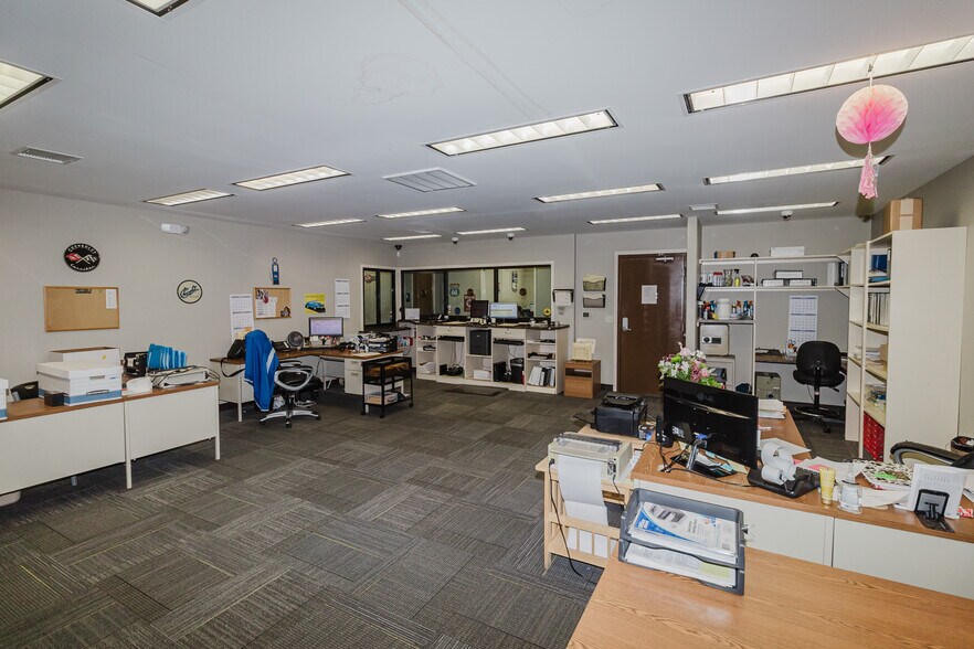 More Photos Of 3101 S Broadway St, Wichita Freestanding For Sale