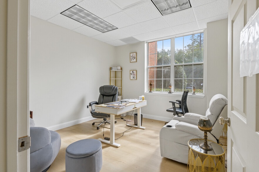 More Photos Of 3606 Maclay Blvd S, Tallahassee Medical For Lease