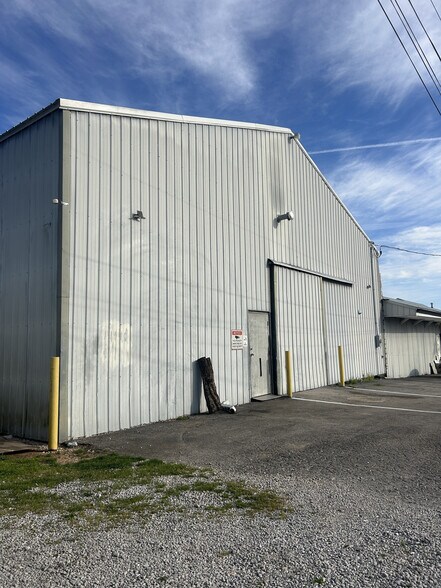 More Photos Of 112 Thomas Ct, Bowling Green Warehouse For Lease