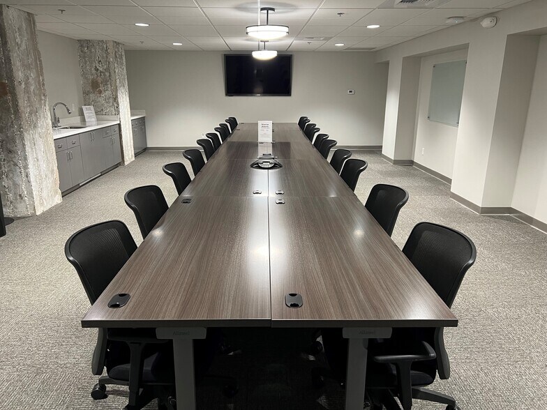 More Photos Of 1121 L St, Sacramento Office For Lease