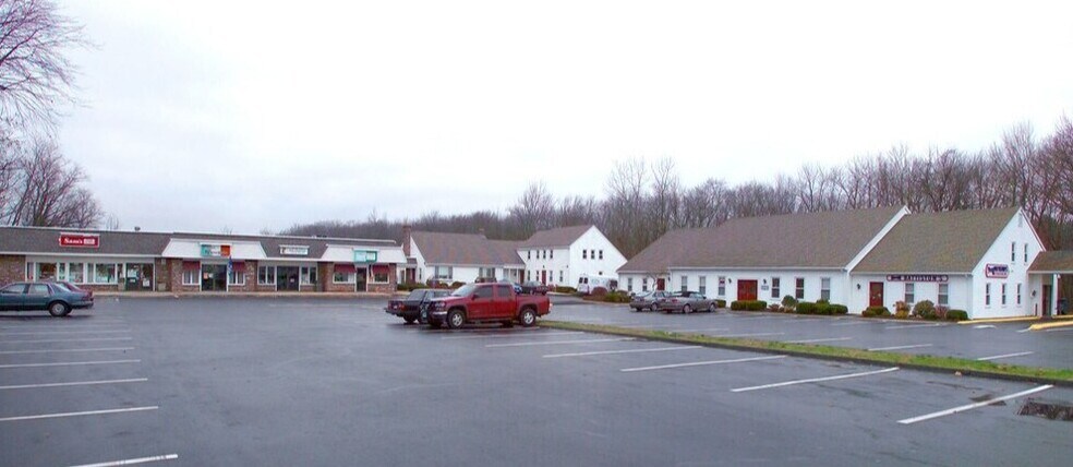 More Photos Of 244 Farms Village Rd, West Simsbury Unknown For Lease