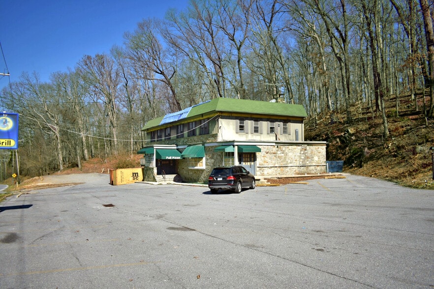 Primary Photo Of 1100 Westminster Rd, Reisterstown General Retail For Sale