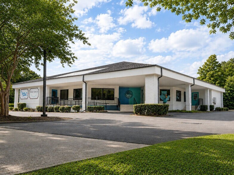 Primary Photo Of 3201 Olive Rd, Pensacola Medical For Sale