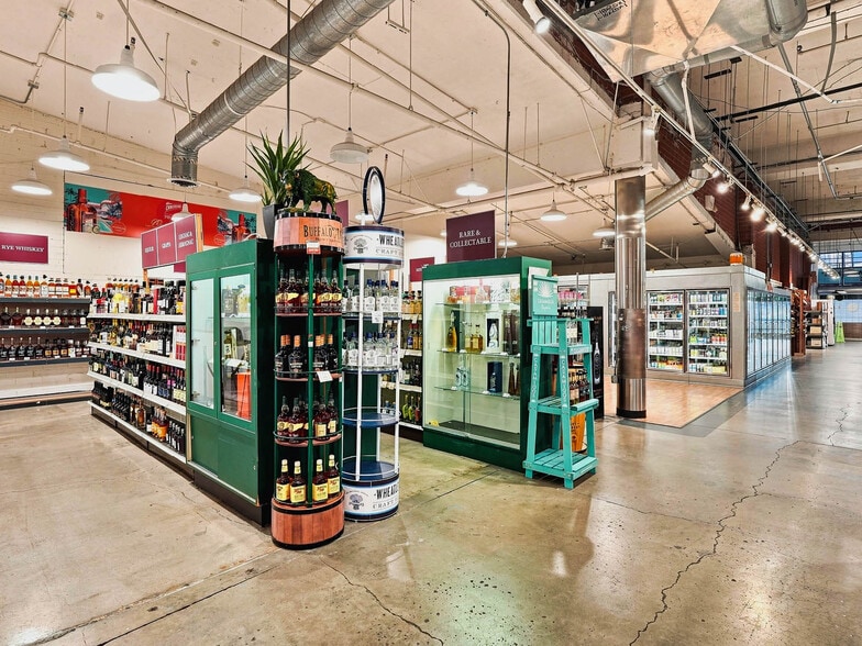 More Photos Of 2311 Cotner Ave, Los Angeles Storefront Retail Office For Sale