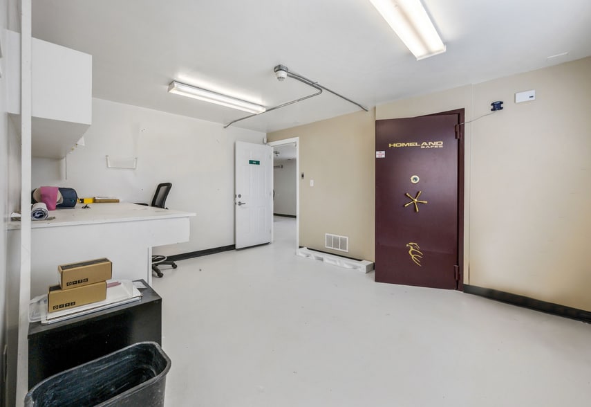 More Photos Of 3581 Drako Way, Carson City Manufacturing For Sale