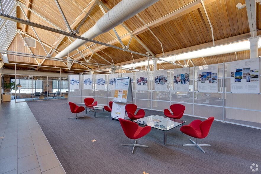 More Photos Of 600 W Fulton St, Chicago Office For Lease