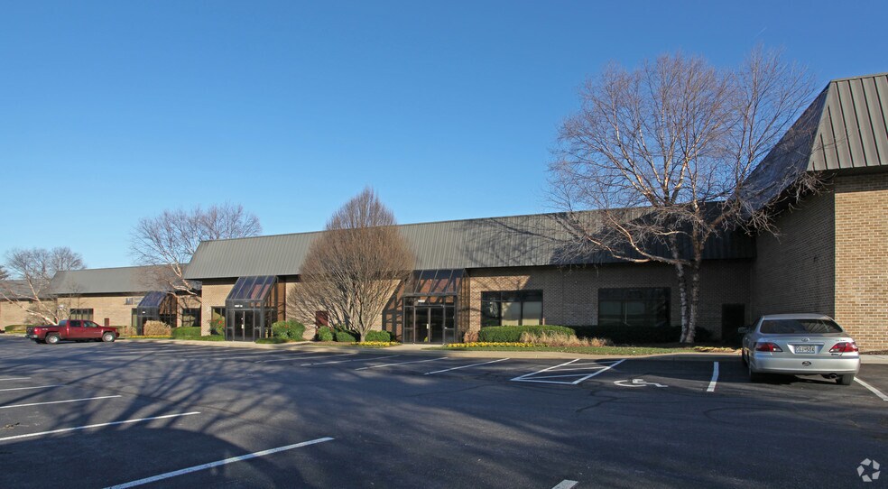 More Photos Of 10945-10973 McCormick Rd, Hunt Valley Unknown For Lease