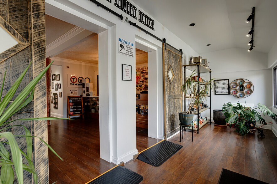 More Photos Of 2605 Westwood Dr, Nashville Showroom For Sale