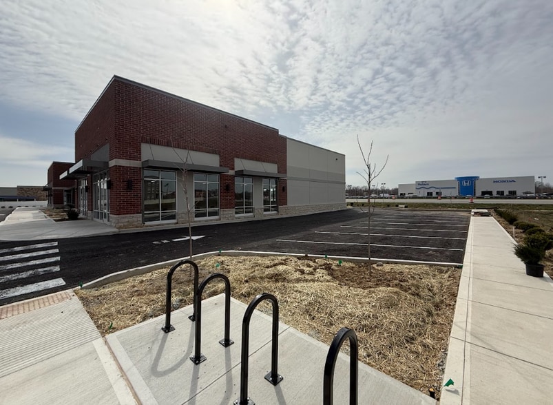 More Photos Of 13682 Bent Grass Ln, Fishers General Retail For Lease
