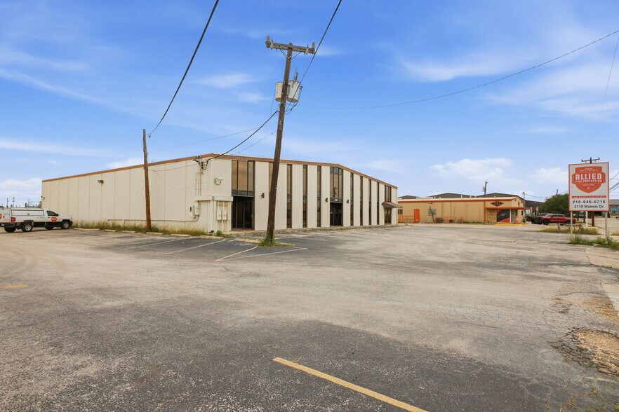 More Photos Of 2110 Mannix Dr, San Antonio Light Distribution For Lease
