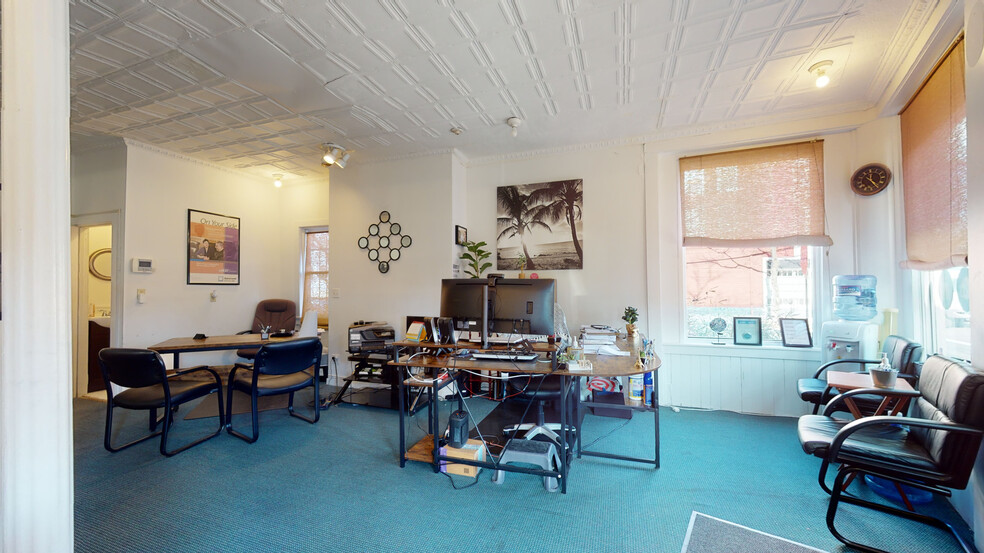 More Photos Of 934 State St, New Haven Apartments For Lease
