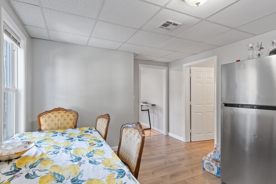 More Photos Of 36-38 Houghton St, Worcester Apartments For Sale