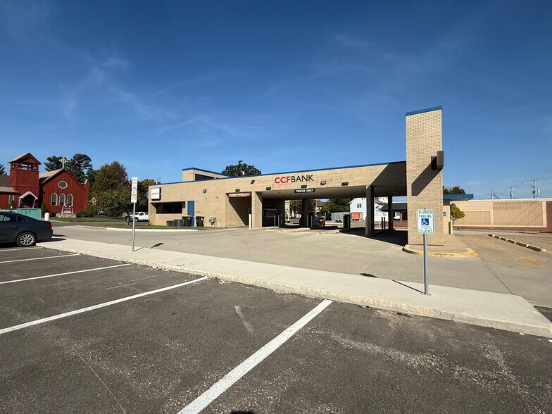 More Photos Of 1001 Superior Ave, Tomah General Retail For Sale