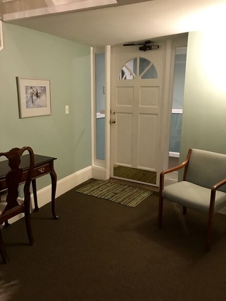 More Photos Of 1583 Beacon St, Brookline Office For Sale