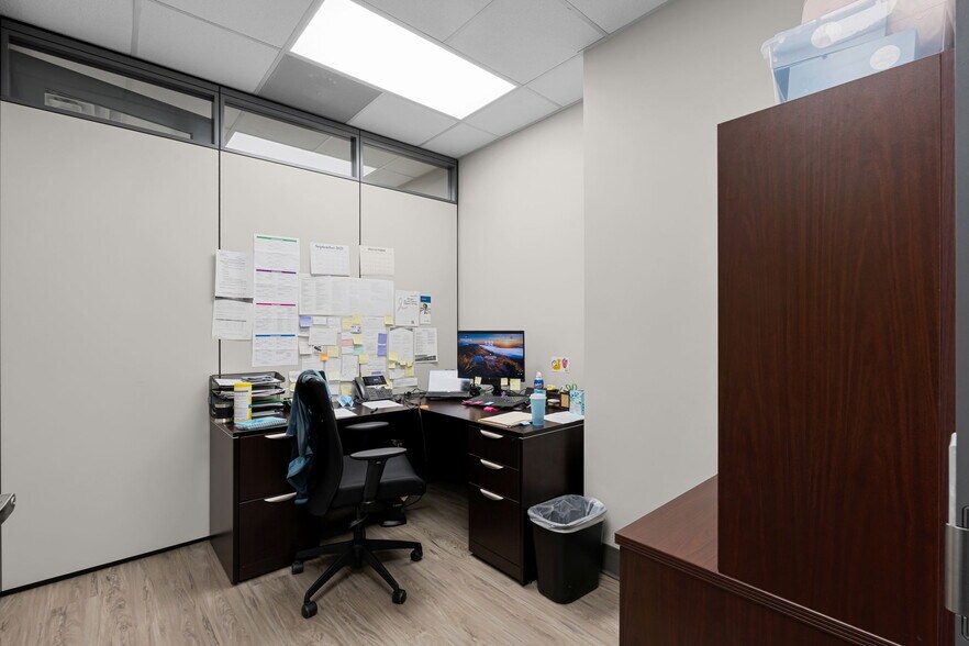 More Photos Of 661 E Altamonte Dr, Altamonte Springs Medical For Sale