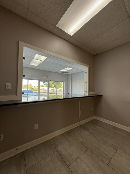 More Photos Of 721-739 Georgesville Rd, Columbus General Retail For Lease