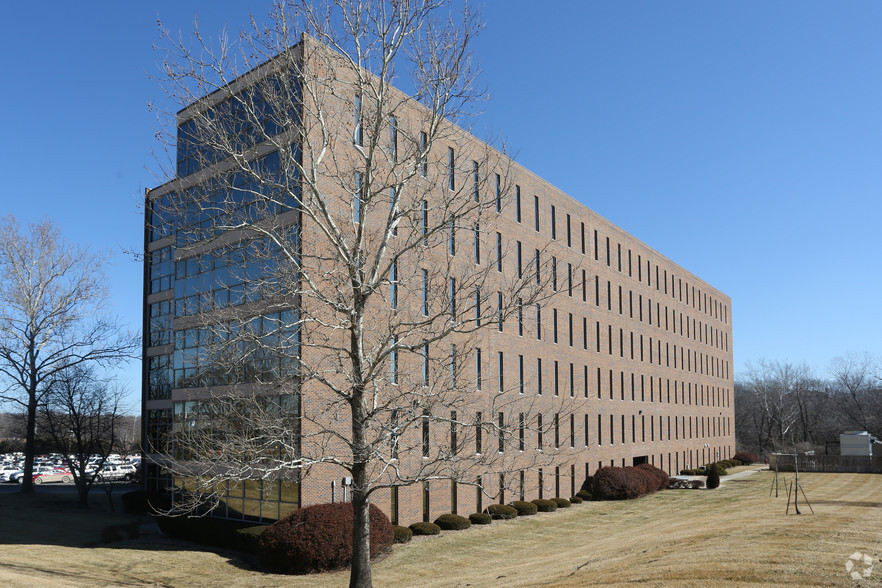 Primary Photo Of 10551 Barkley St, Overland Park Office For Lease