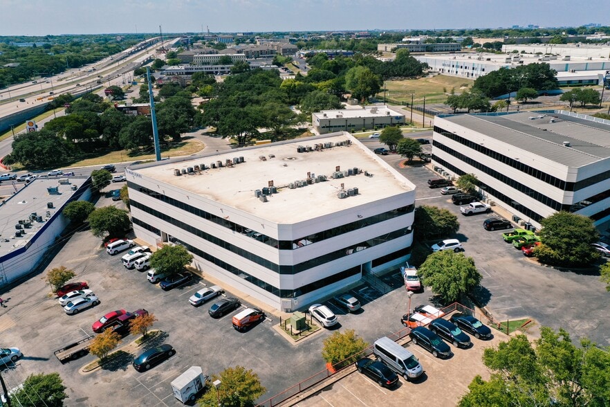 More Photos Of 7901 Cameron Rd, Austin Unknown For Lease