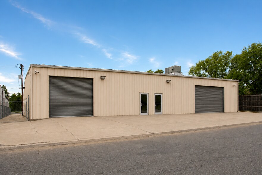 Primary Photo Of 2380 S Delaware St, Denver Manufacturing For Lease
