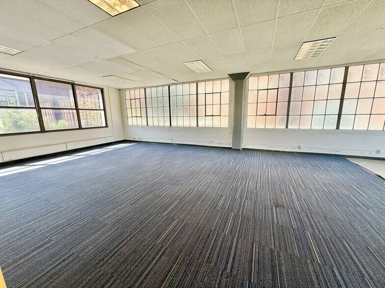 More Photos Of 300 Broadway, San Francisco Loft Creative Space For Lease