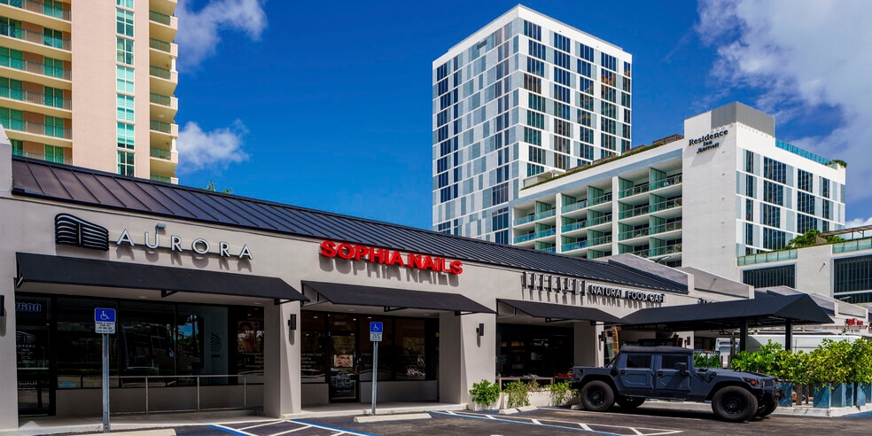 More Photos Of 17600-17634 Collins Ave, Sunny Isles Beach Storefront For Lease