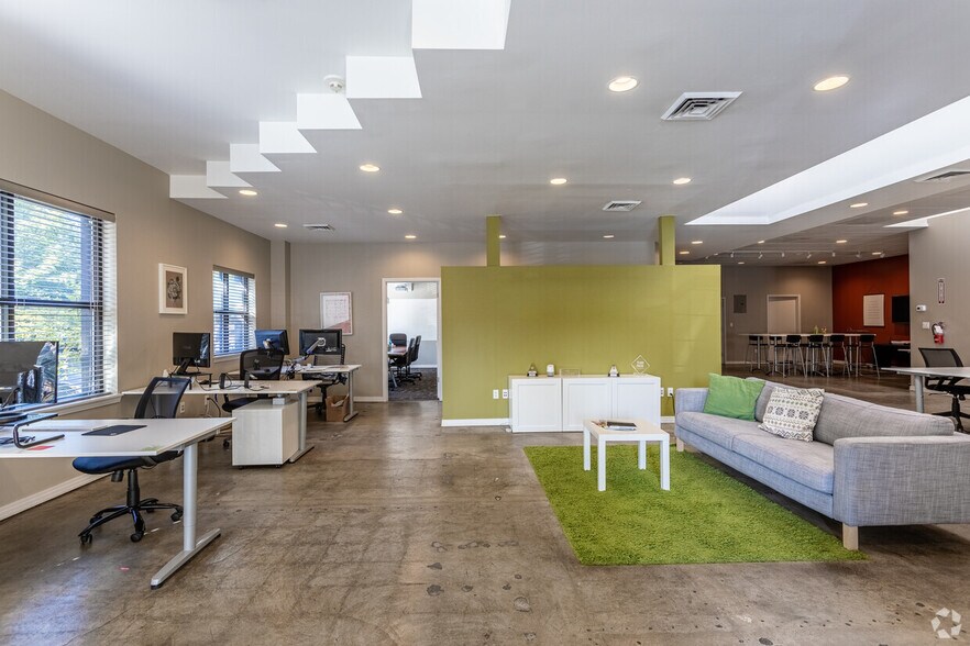 More Photos Of 1815 NW Overton St, Portland Loft Creative Space For Lease