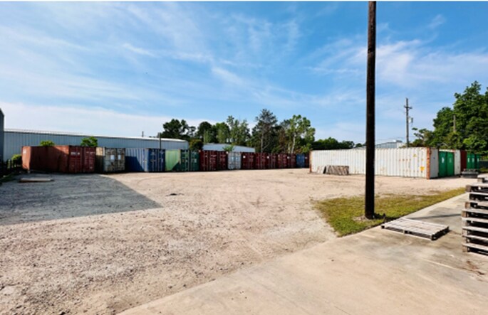 More Photos Of 2614 Industrial Ln, Conroe Warehouse For Sale