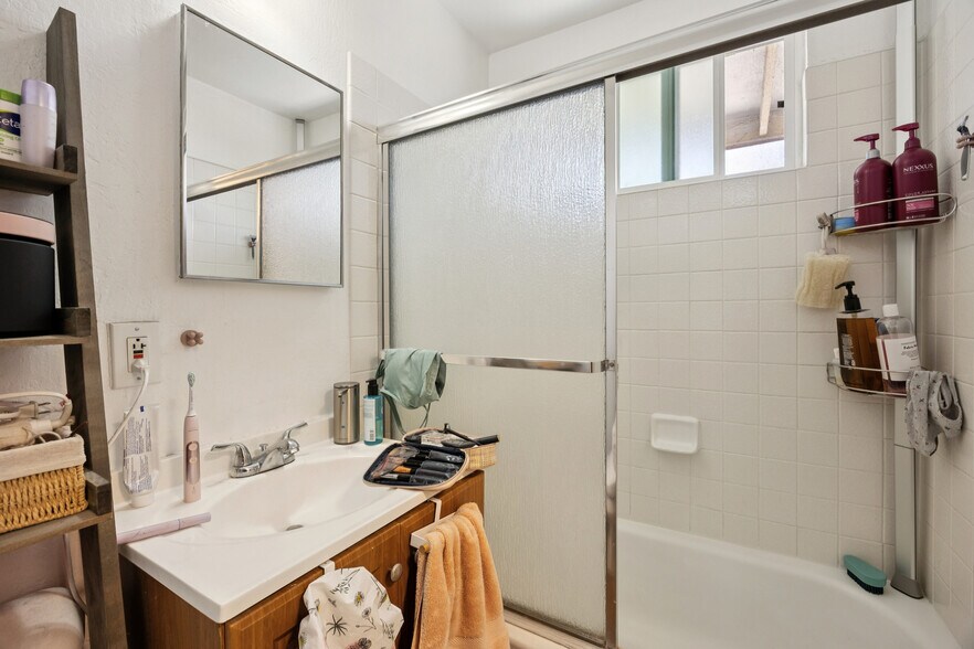 More Photos Of 263 La Pala Dr, San Jose Apartments For Sale