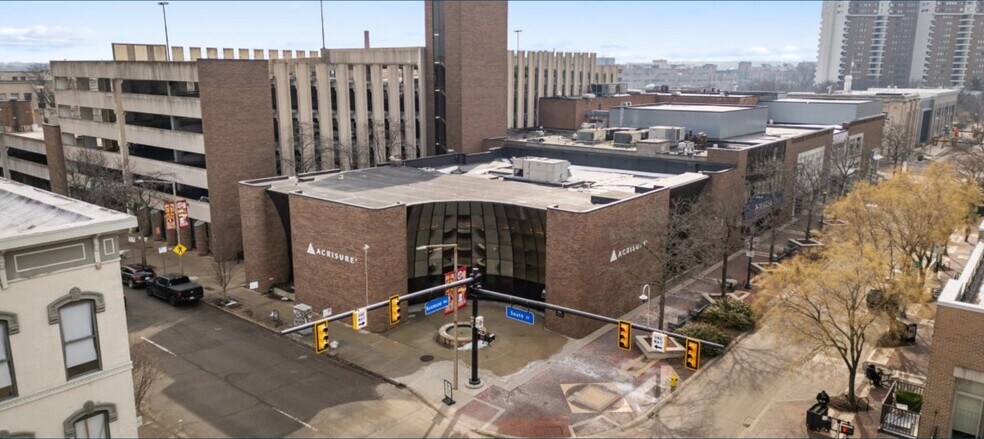 More Photos Of 126 E South St, Kalamazoo Office For Sale