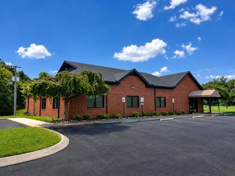 More Photos Of 923 S Broadway, Portland Medical For Sale