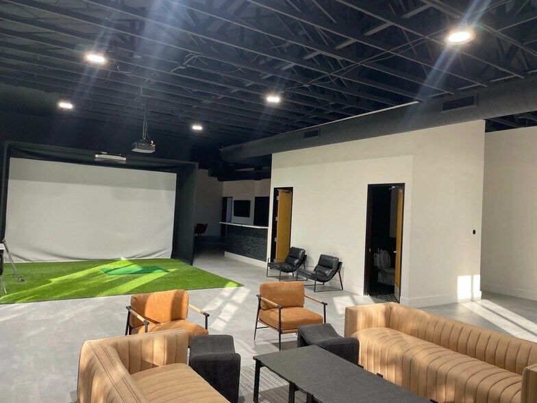 More Photos Of 1635 N Greenfield Rd, Mesa Office For Sale