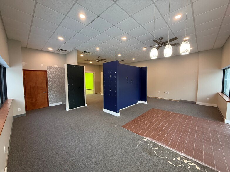 More Photos Of 3765-3773 Sky King Blvd, Kalamazoo Light Distribution For Lease