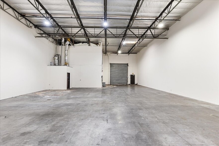 More Photos Of 5047-5057 N Walnut Grove Ave, Rosemead Manufacturing For Sale
